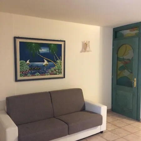 Apartment Locazione Turistica Lea Castelnuovo del Garda